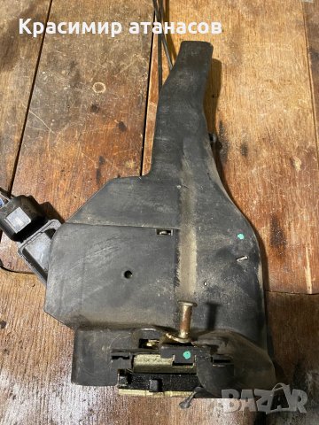 Брава на врата за Тойота Авенсис версо,задна лява.2001-2004г, снимка 4 - Части - 35537340