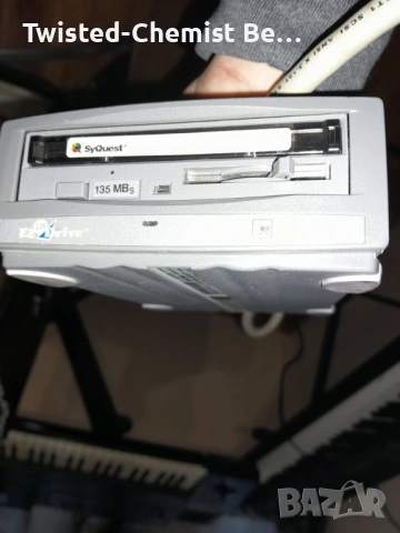 AKAI MPC 2000 & SyQuest EZ Drive, снимка 4 - Ресийвъри, усилватели, смесителни пултове - 53186023