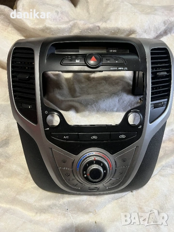 Централна конзола и панел за управление на климатик Hyundai IX20