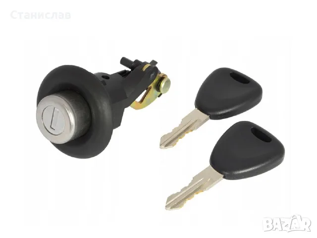Патронник с ключове за багажник за Dacia Sandero – 6001550621