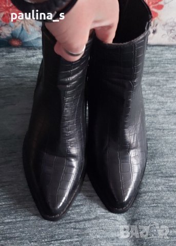 Два различни чифта / Луксозни маркови боти в Кроко принт / шпицарки в кроко принт , снимка 4 - Дамски боти - 44364483