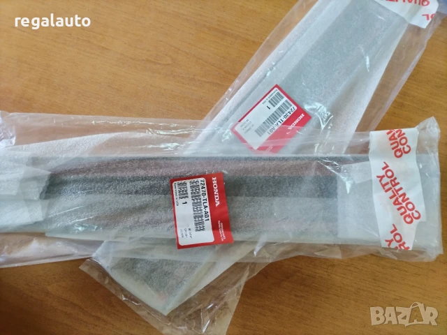 72470TLAA01,72430TLAA01,вертикална лайсна лява и дясна предни врати HONDA CRV 2016-2021, снимка 2 - Части - 51245380