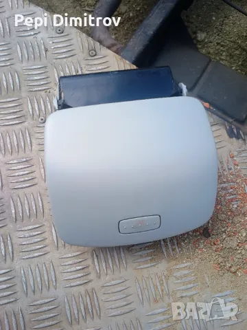 VW OEM 98-05 Beetle Grey Отделение за съхранение на горната конзола Cubby 1c0 868 839, снимка 4 - Части - 49829356