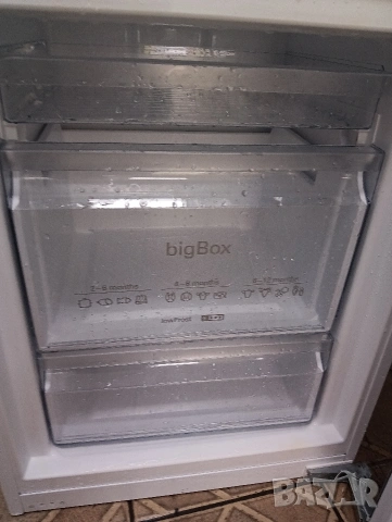 Комбиниран хладилник с фризер за вграждане Сименс Siemens Made in Germany 2 години гаранция!, снимка 8 - Хладилници - 53064670