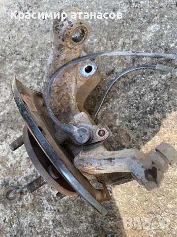 Шенкел главина преден ляв за Нисан х-трейл Т30.2002-2006г, снимка 2 - Части - 37771112