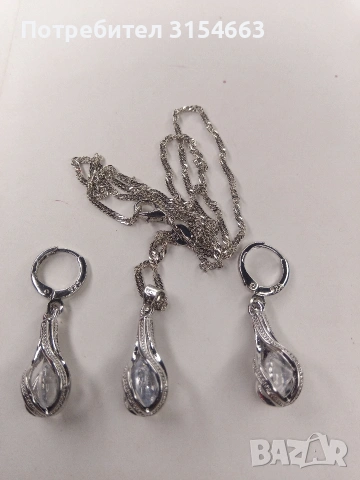 Комплект колие и обици , снимка 3 - Бижутерийни комплекти - 54209311