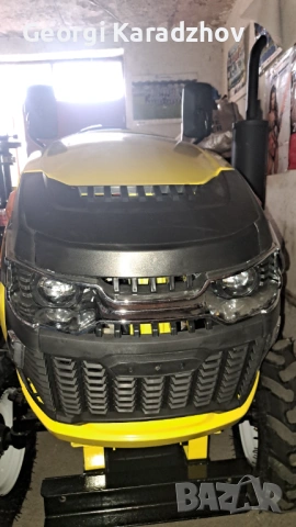 Трактор нов внос от Китай 20 коня с много резервни части и инвентар 