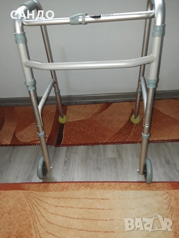 Проходилка за възрастни -Крачеща 