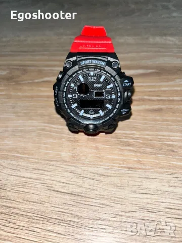Мъжки дигитален часовник с червена каишка
