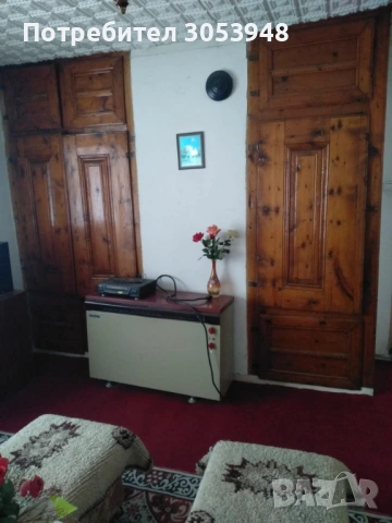 Продавам двуетажна къща в центъра на град Брезово , снимка 7 - Къщи - 53950992