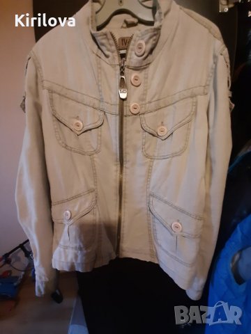 Продавам дамско яке , снимка 2 - Якета - 29986634