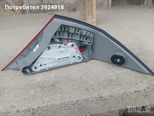 Стоп мерцедес CLS , снимка 2 - Части - 54045626