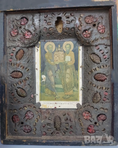 Голяма антична дървена икона с метален обков