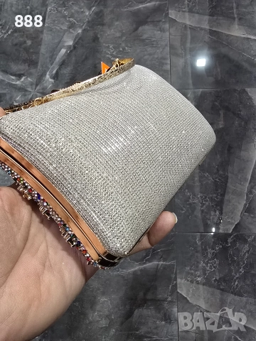 дамска чанта , снимка 3 - Чанти - 52610806