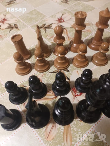 Бакелитови фигури. за шах комплект, снимка 2 - Шах и табла - 51251758