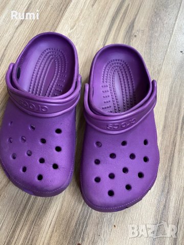 Оригинални тъмно лилави чехли Crocs ! 33-34 н, снимка 5 - Детски сандали и чехли - 40846697