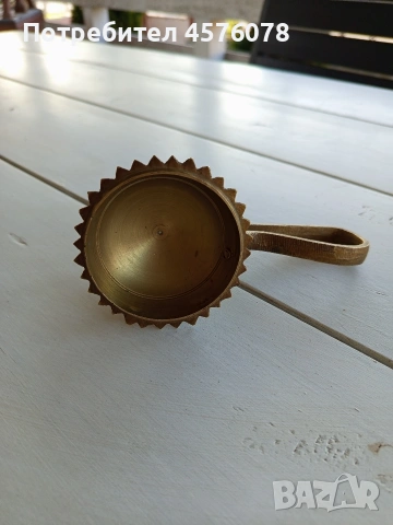 масивни ,бронзови стари кандило и пепелник, снимка 3 - Колекции - 54211963