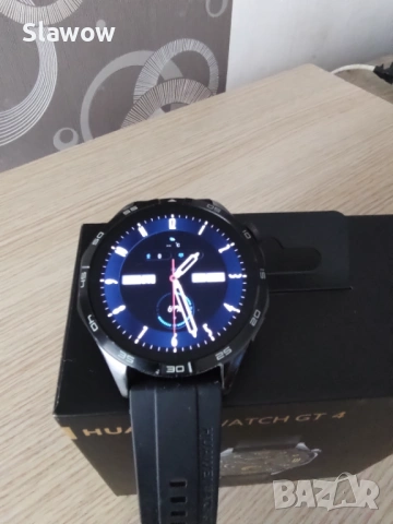 Часовник Huawei GT 4