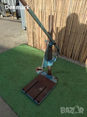 Голяма масивна стойка за бормашина , снимка 2 - Бормашини - 49938396