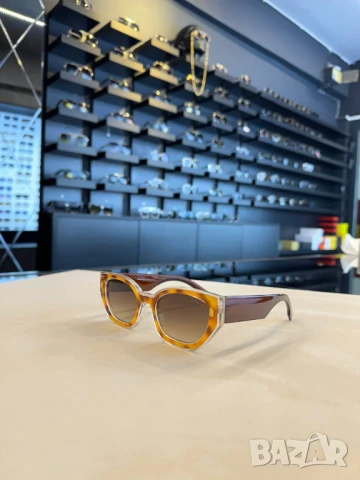 очила с черен обикновен калъф и ув защита fendi, снимка 6 - Слънчеви и диоптрични очила - 51355949