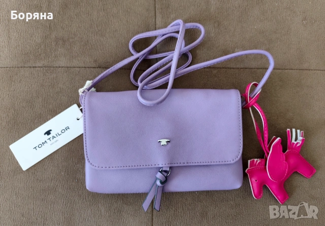 Tom Tailor нова малка лилава чанта с висулка кон, снимка 3 - Чанти - 49033967