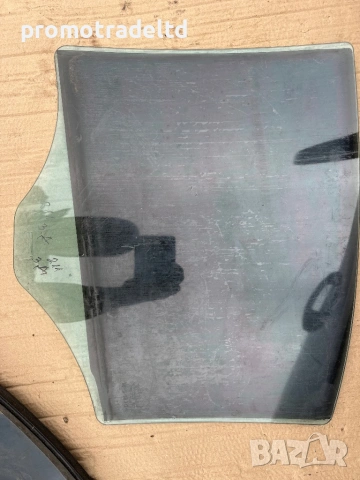 Задно дясно стъкло Мерцедес Е клас W211 Mercedes E220 E200 E270 E280 E320