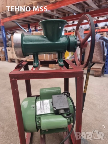 Чугунена електрическа месомелачка 2,2 kW, снимка 6 - Други стоки за дома - 52705162