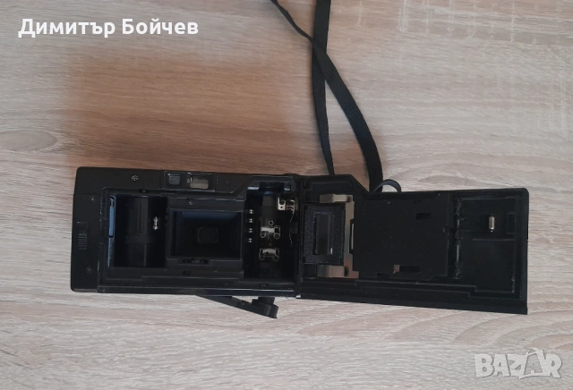 Ретро фотоапарат Samsung SF-200 (Point & Shoot), снимка 3 - Фотоапарати - 54321600