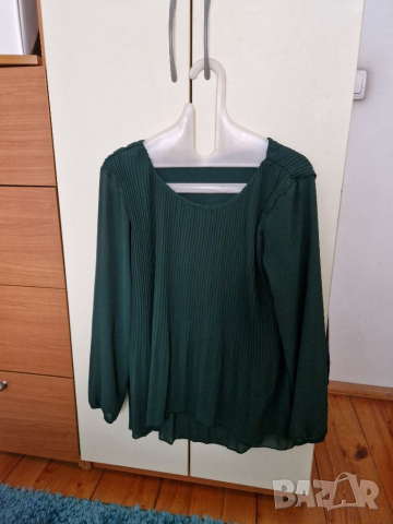 Красива зелена блузка, снимка 1 - Блузи с дълъг ръкав и пуловери - 36483775