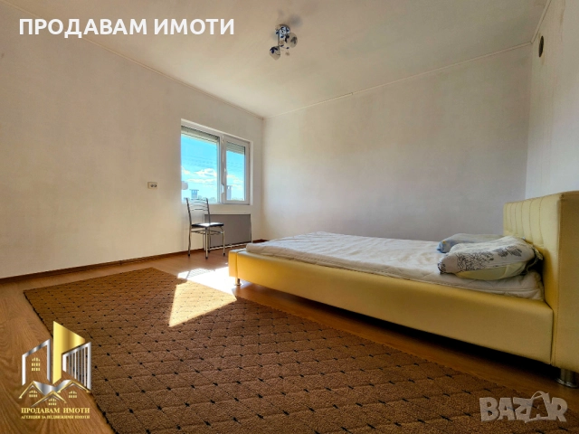 Продавам къща с два парцела, снимка 11 - Къщи - 51895155