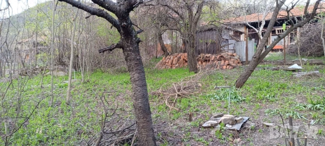 Продавам, Парцел, с Петрич, общ. Златица, махала Бодят, 350 кв.м., УПИ, 14 000 Е, снимка 3 - Парцели - 53014043