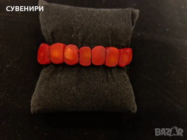 Гривна от червен корал, снимка 1