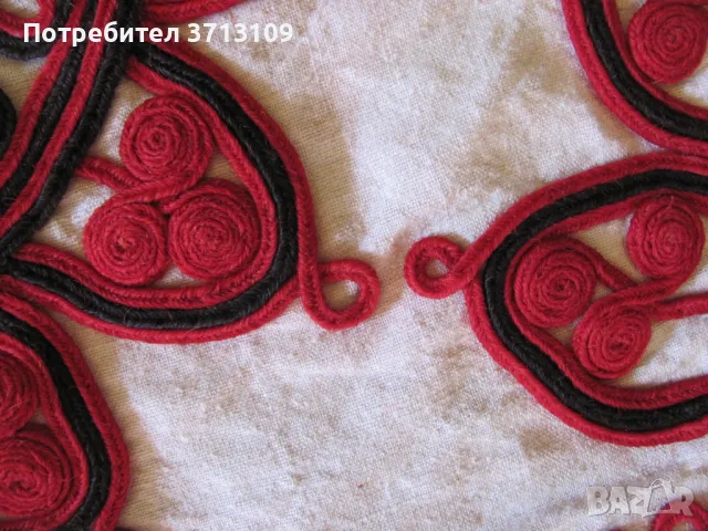 Стара възглавница -вълнени ширити и лен, ръчно шита,74х46см., снимка 6 - Антикварни и старинни предмети - 49402786