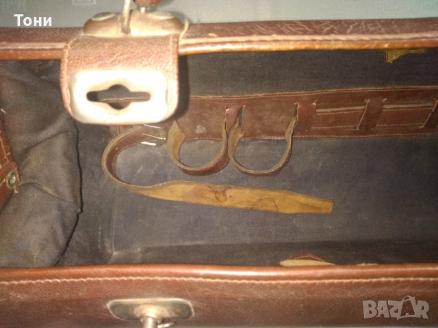 Антична кафява кожена лекарска чанта от период 1950 г , снимка 4 - Антикварни и старинни предмети - 31144273