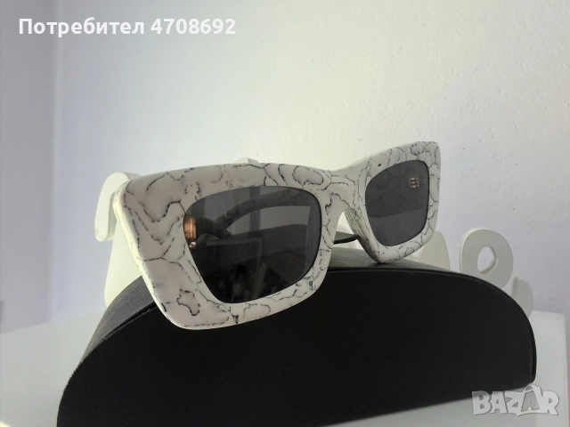 дамски слънчеви очила Prada, снимка 2 - Слънчеви и диоптрични очила - 56103915