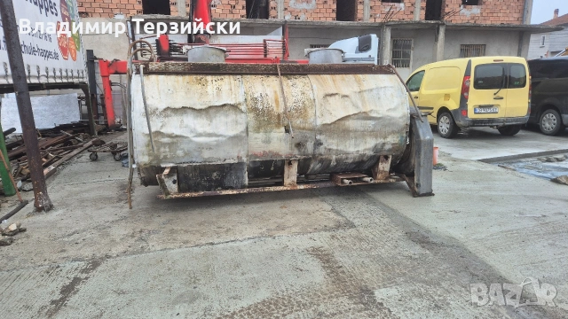 цистерна неръждаема/ цистерна неръждавейка