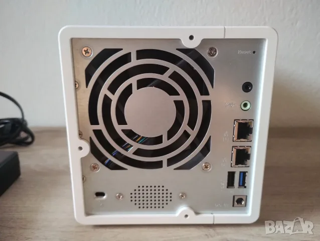QNAP TS328 3-bay NAS server, снимка 8 - Мрежови адаптери - 56167886