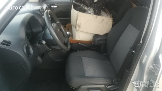 на части Jeep Patriot 2.2 CRD 4x4, снимка 7 - Автомобили и джипове - 31279953