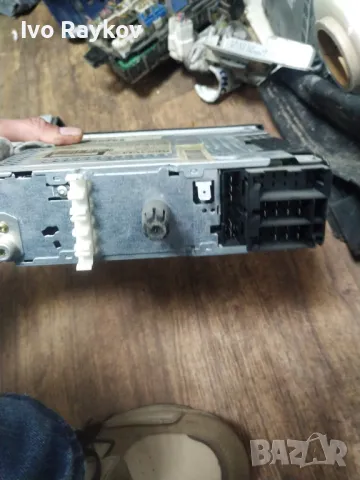 CD плеър за Renault Megane I Coach (03.1996 - 08.2003),  7700433070 , снимка 3 - Части - 49609270