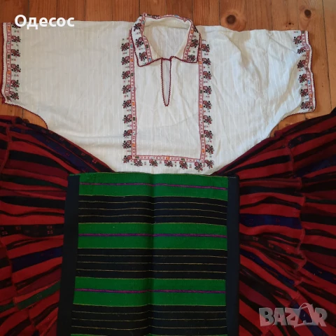 Автентична носия от Северозападна България., снимка 4 - Антикварни и старинни предмети - 50998075