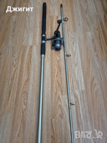Спининг + машинка за риболов , снимка 2 - Такъми - 52748019