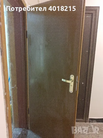 Желязна външна врата 