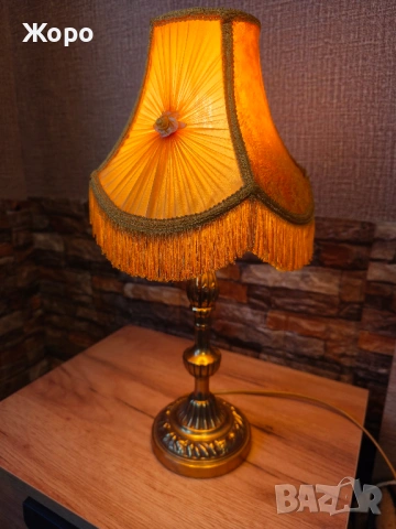 Нощна лампа, снимка 7 - Настолни лампи - 54160006