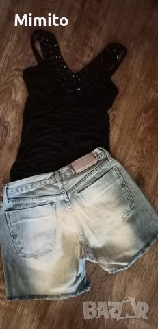 Нов лот дънки и топ с набран ефект