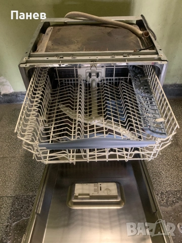 Съдомиялна машина ARISTON, снимка 4 - Съдомиялни - 53272520