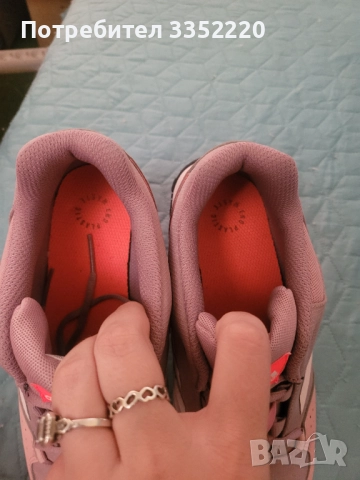 Обувки Adidas , снимка 2 - Маратонки - 51981985