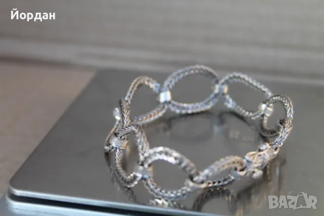 Дамска сребърна гривна