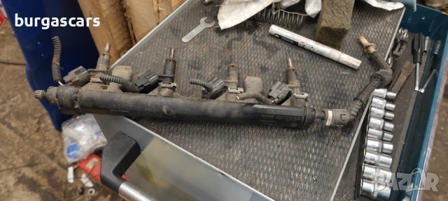 Горивна рейка бензинови дюзи 7575645 Peugeot 308 1.4-95к.с.16VVT