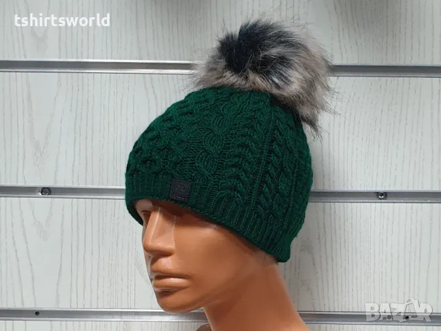 Нова дамска плетена шапка с помпон/пух в зелен цвят, снимка 5 - Шапки - 48208906