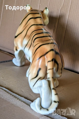 Голяма порцеланова фигура тигър Royal Dux, снимка 6 - Антикварни и старинни предмети - 50599694
